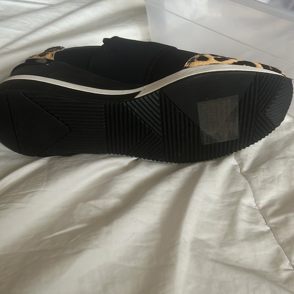 Brand neww wedge leopard shoes - Picture 5 of 5